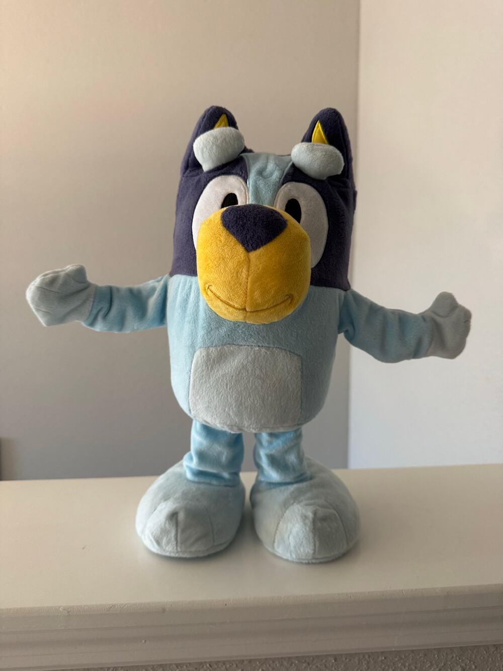 Bluey Dance & Play 14” Animated Plush Talking & Singing Like New